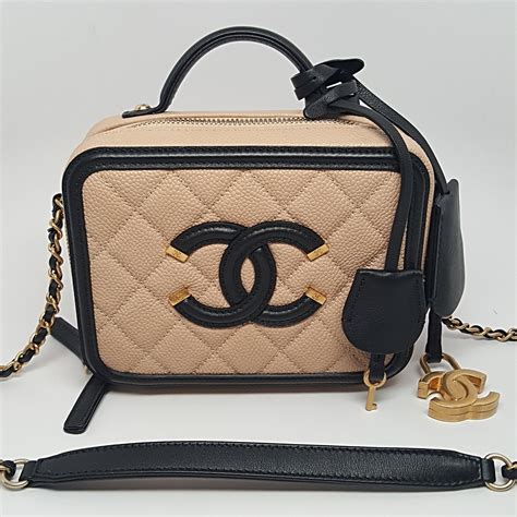 chanel cc filigree vanity case|chanel vintage vanity case bag.